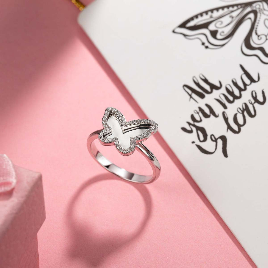 WHITE GOLD DIAMONDS RING WTH A BUTTERFLY UNIQUE DESIGN PAKISTAN
