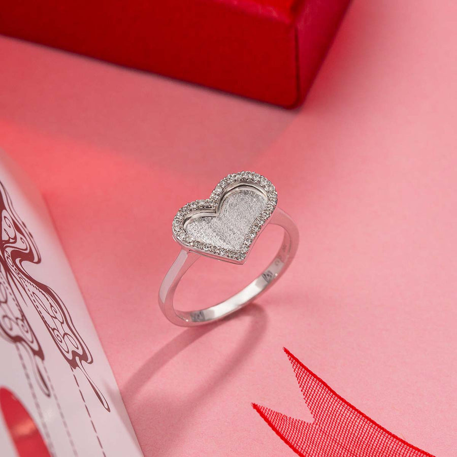 WHITE GOLD DIAMONDS RING WTH A HEART SHAPE UNIQUE DESIGN PAKISTAN