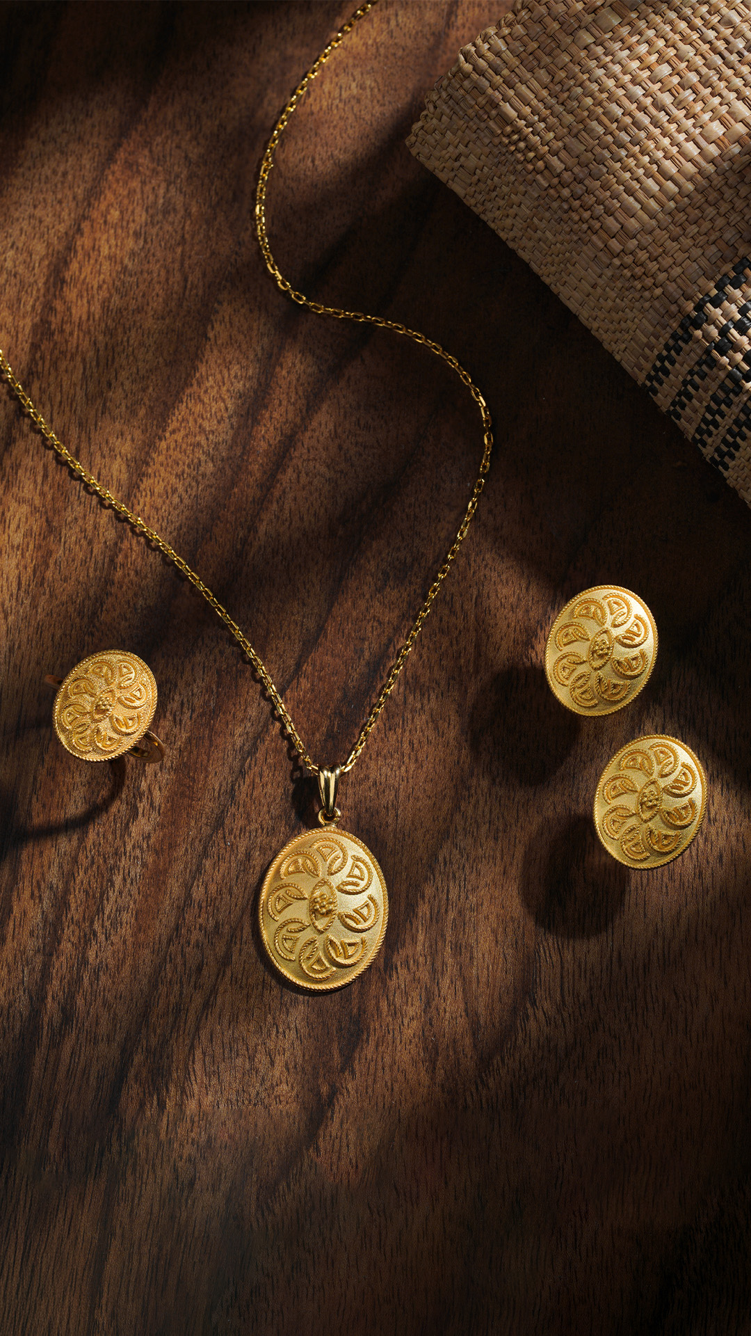 Hasht  pendant