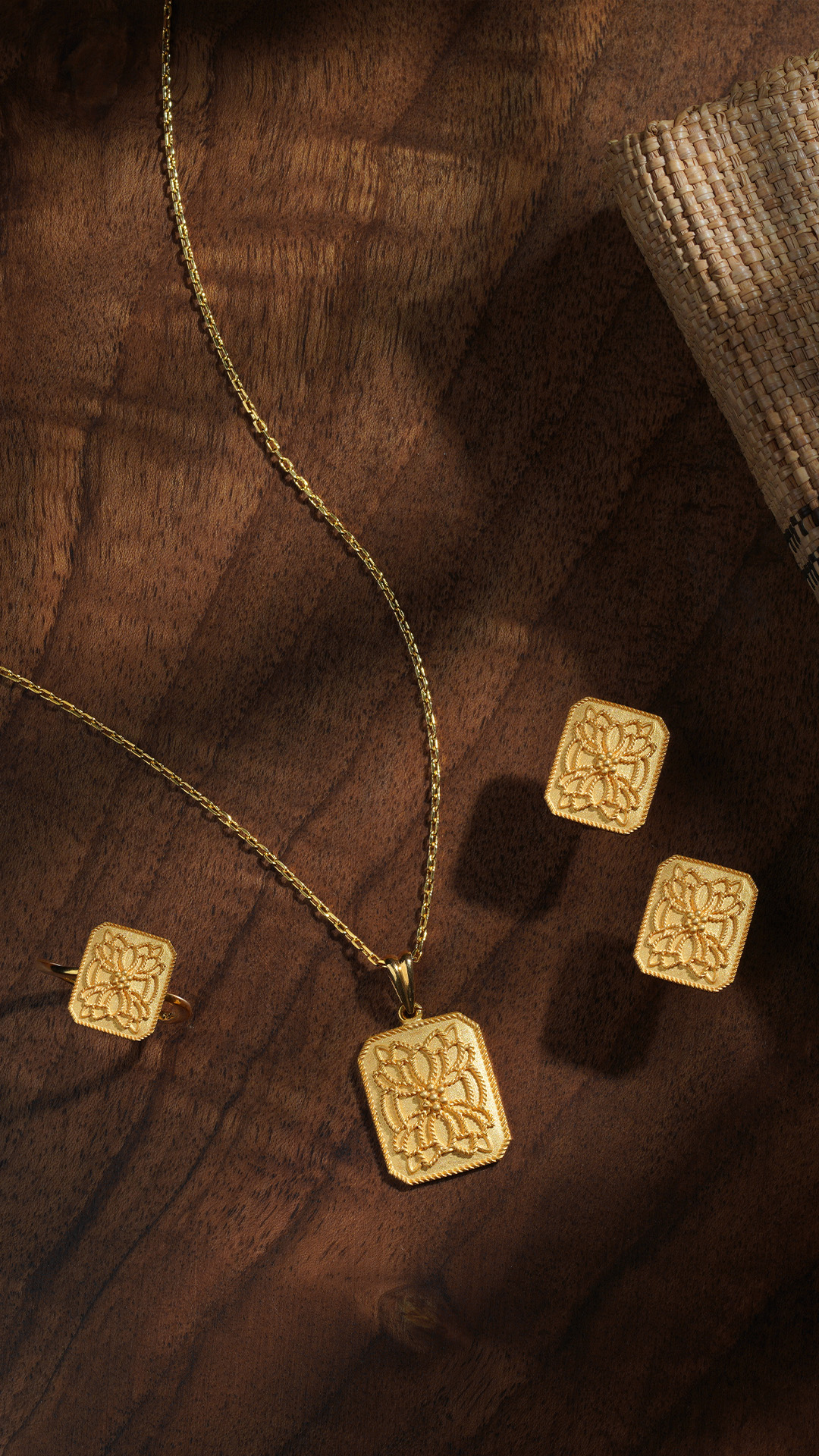 Hasht Miras | ميراث - inherited faith pendant