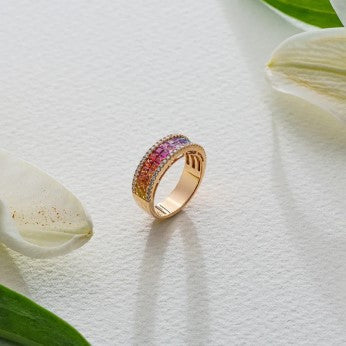 Gold ring with gemstones 