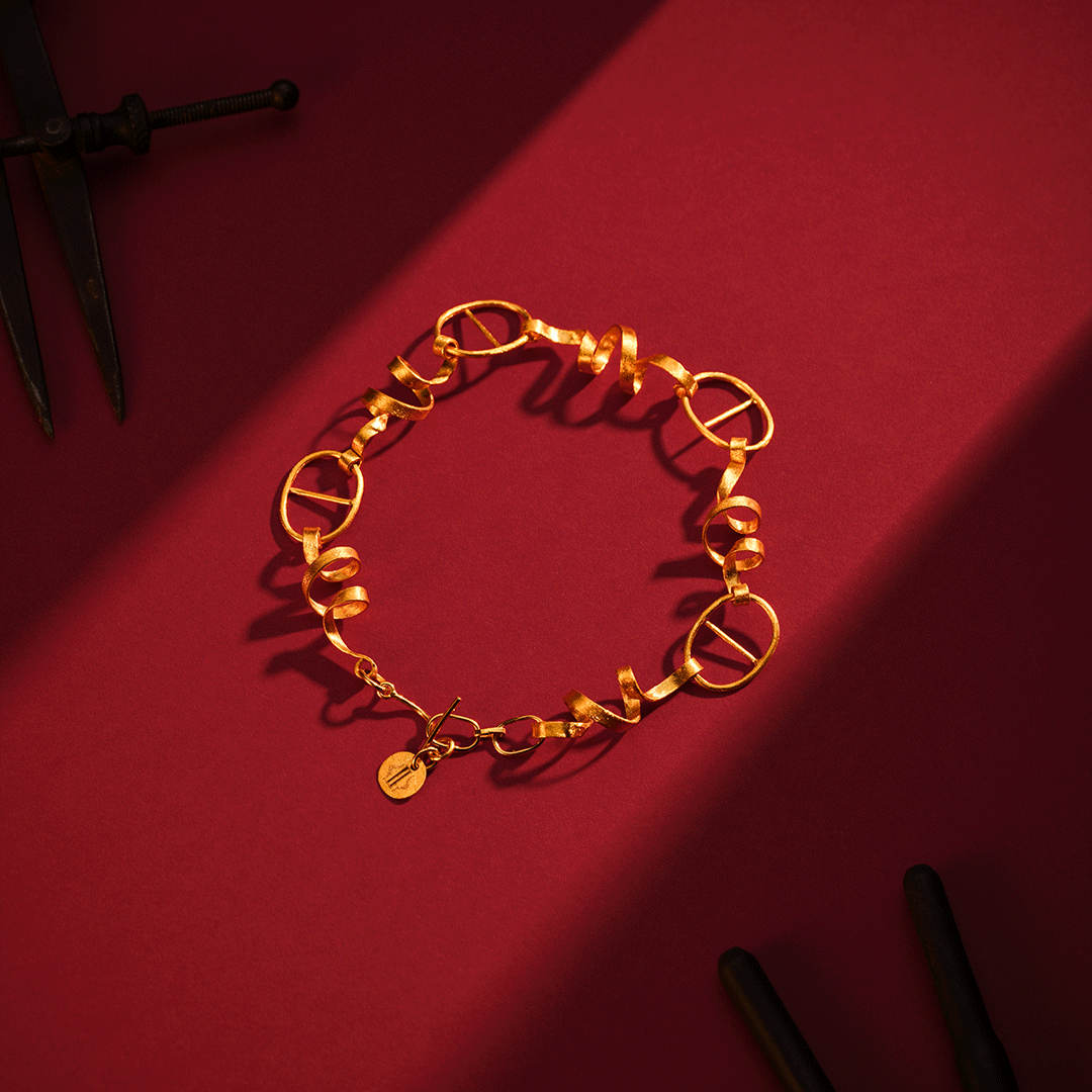 GOLD BRACELET- E258377 image