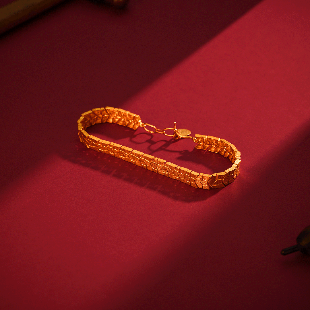 GOLD BRACELET- E258381 image