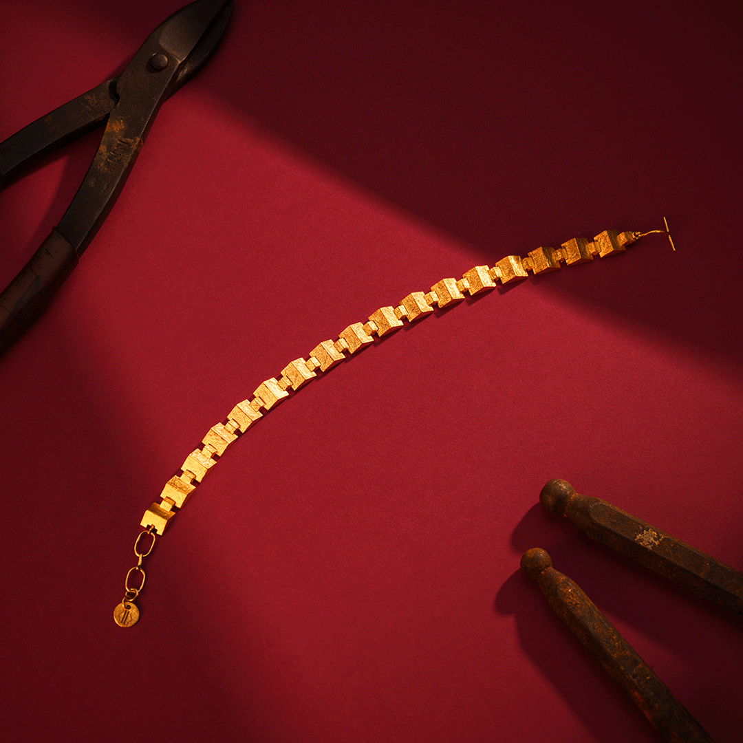 GOLD BRACELET- E258383 image