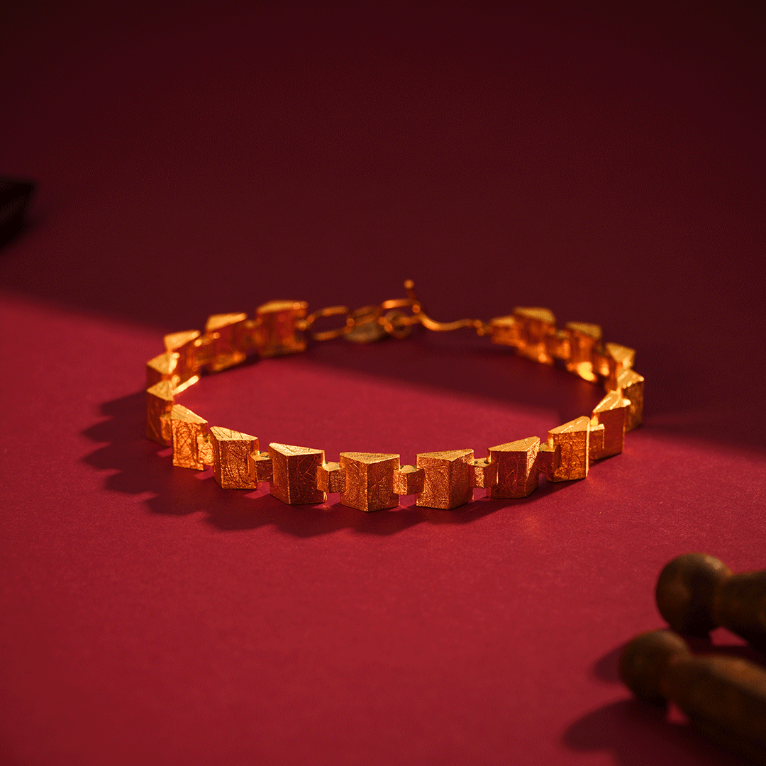 GOLD BRACELET- E258383 image