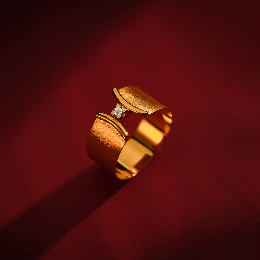 GOLD RING - R252760