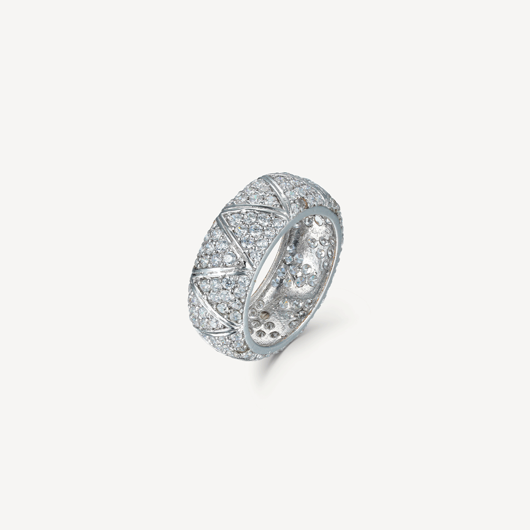 White Gold Rings in Pakistan