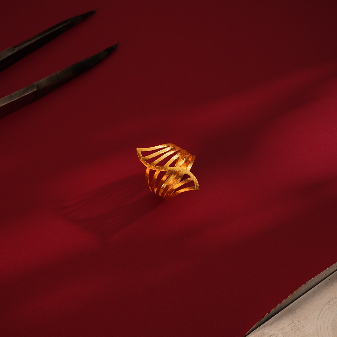 GOLD RING - R255860 image