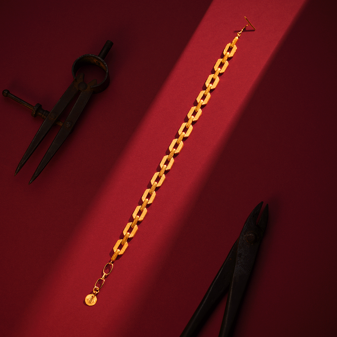 GOLD BRACELET- E258374 image