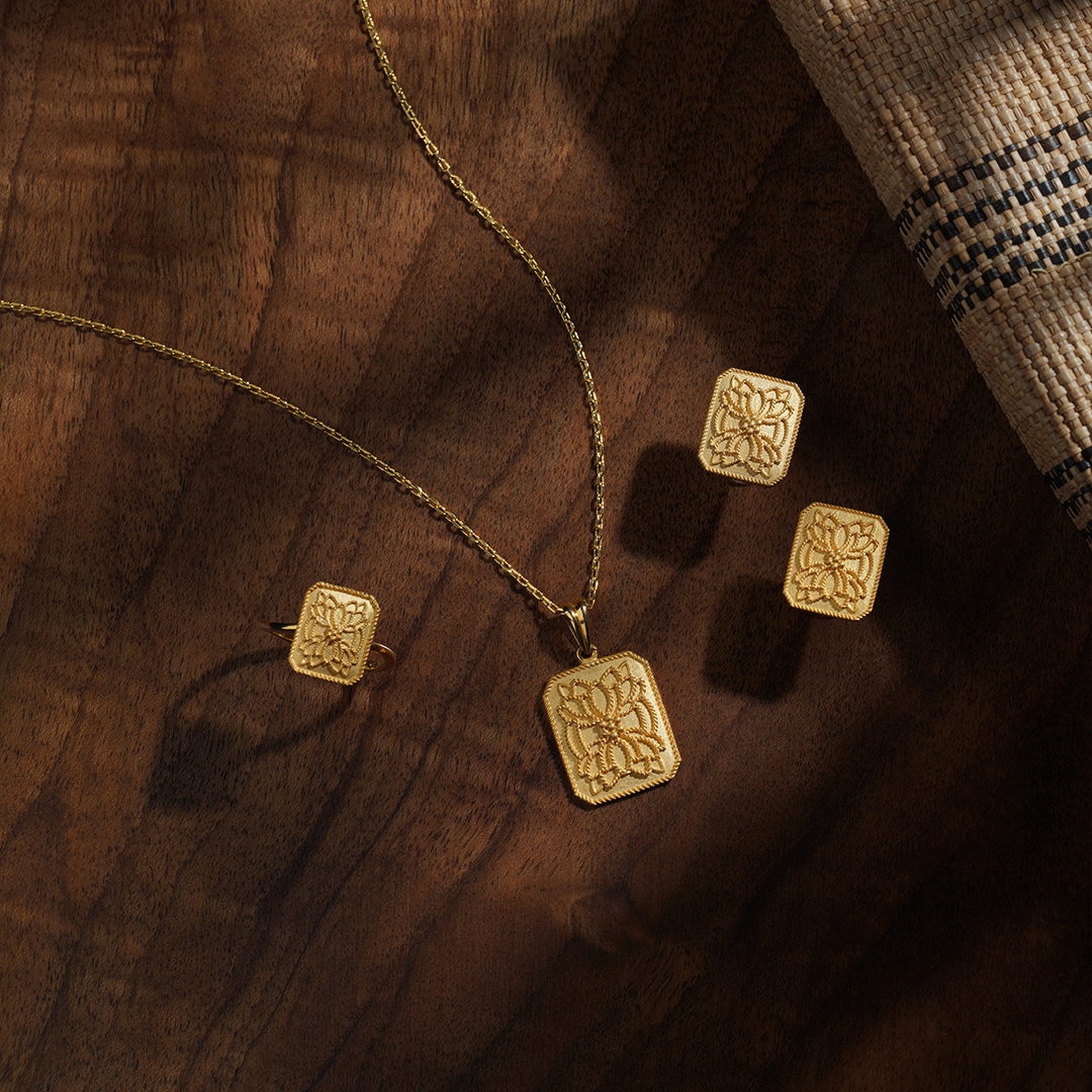 Gold Pendant - N279896 image