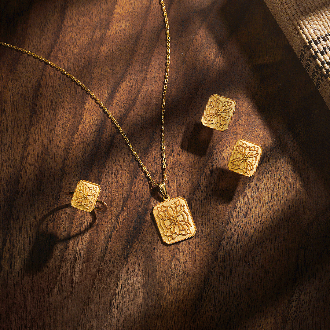 Gold Pendant - N279896 image