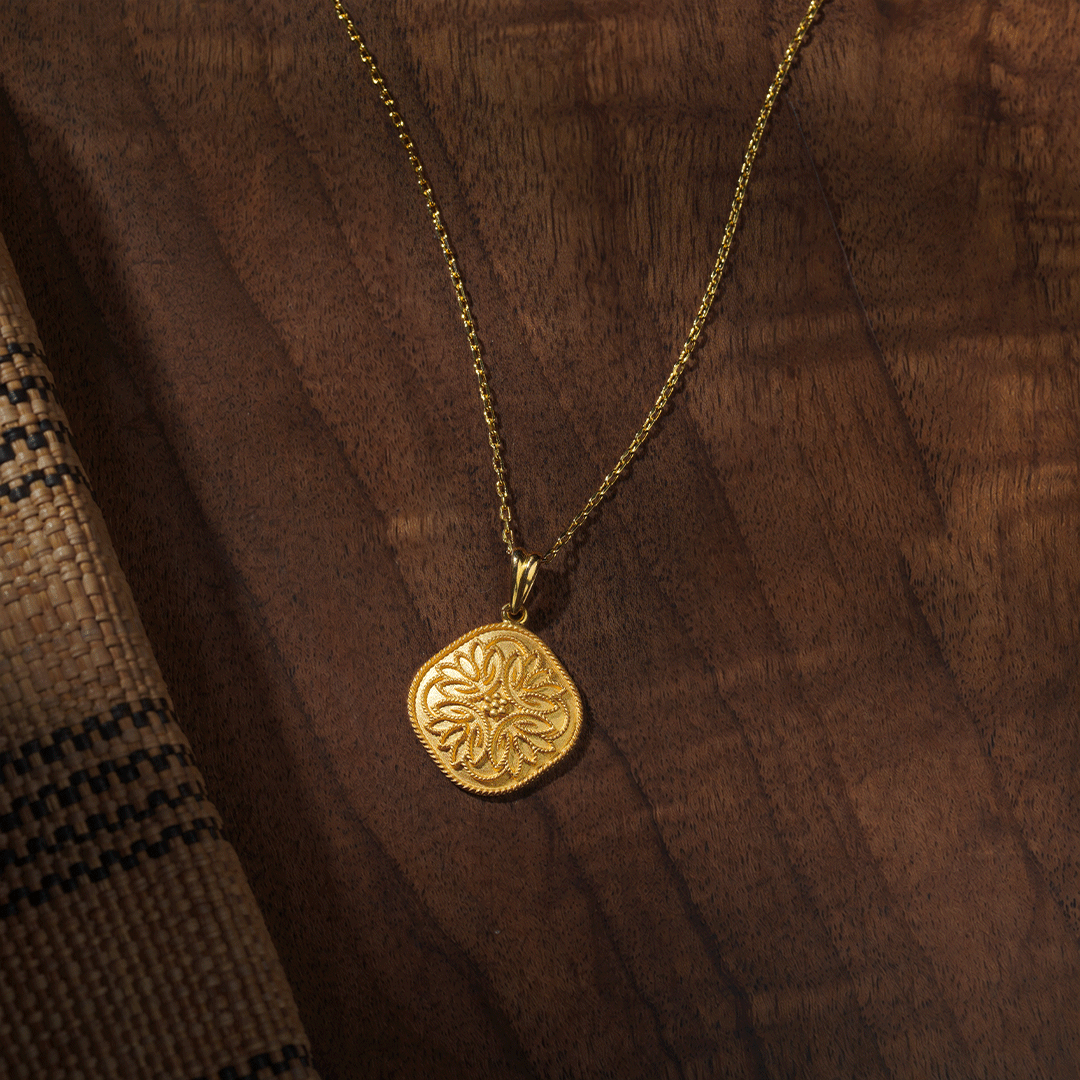 Gold Pendant - P279887