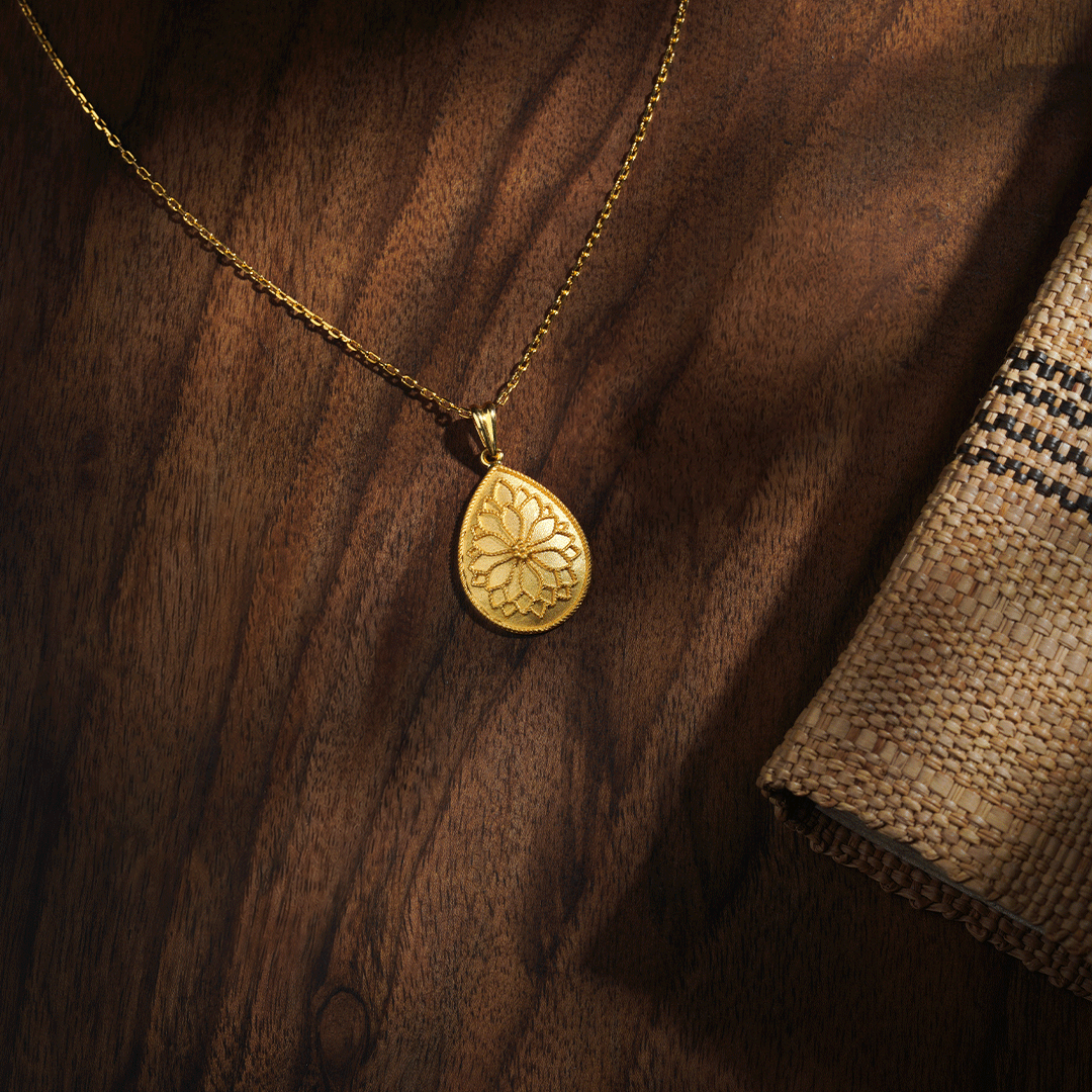 GOLD PENDANT - P269889