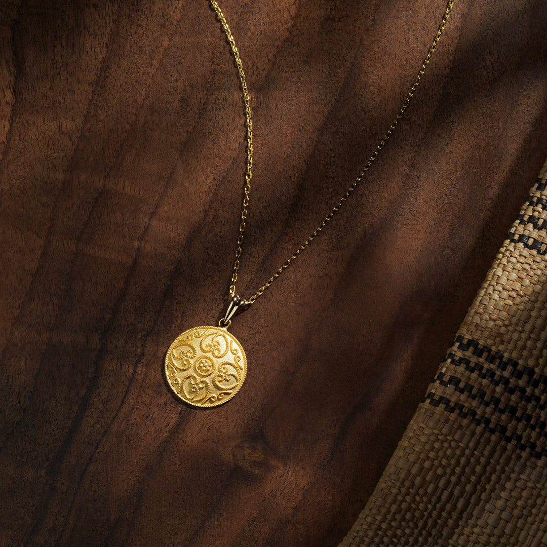GOLD PENDANT - P284551