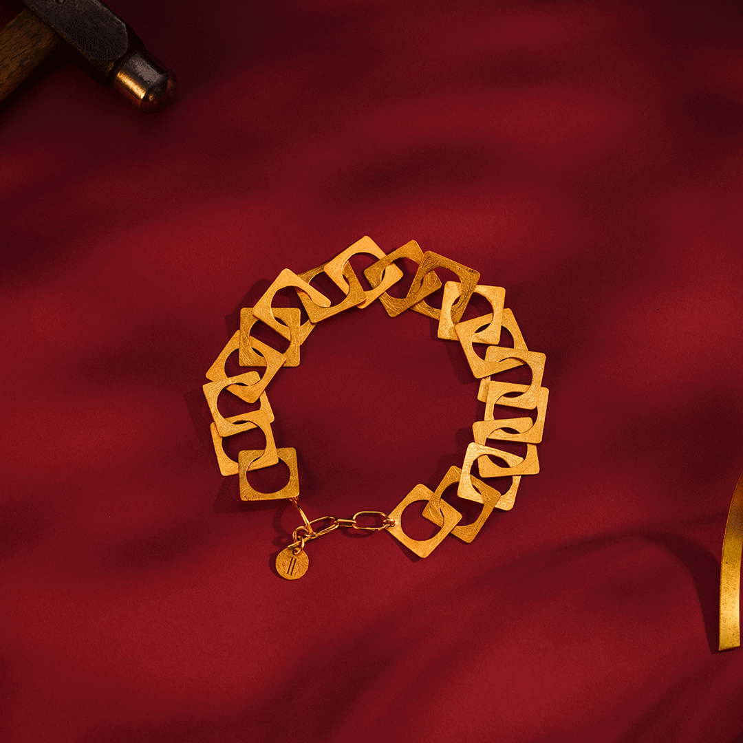 GOLD BRACELET- E258378